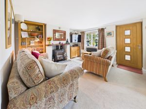 Lounge- click for photo gallery